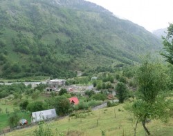 bashkim.jpg (175.81 KiB) 12497 mal betrachtet bashkim.jpg