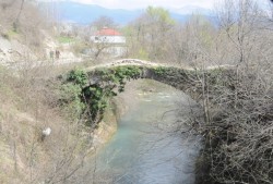 Ura e Halilajve Dars 2.jpg