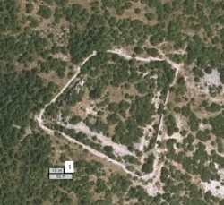 Objekt1 420 Meter Koordinate 41.724269° N 19.712825° E.jpg (90.83 KiB) 13828 mal betrachtet Objekt1 420 Meter Koordinate 41.724269° N 19.712825° E.jpg