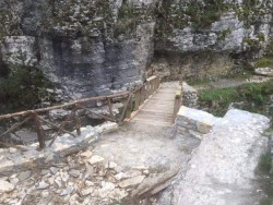 osumi fußgängerbrücke.jpg