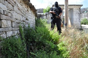 Polizei 2014 im Einsatz in Lazarat  