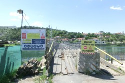 Buna Brücke im Wiederaufbau.jpg