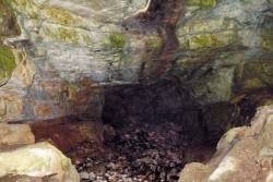 ALB-35_19693_17-08-13 Shpella e Akkulit-Eishöhle.JPG